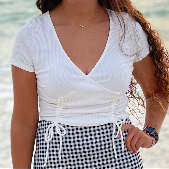 princess polly crop top - Picture 3 of 3